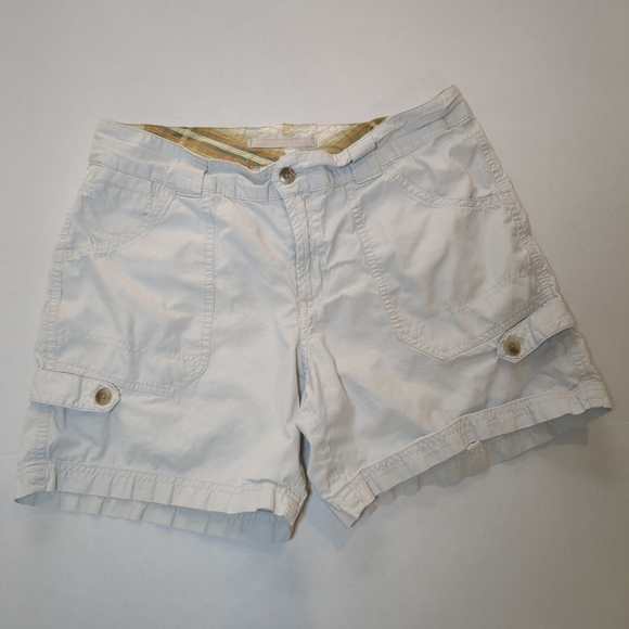 Columbia Women's Cream Shorts , Size 6 - Picture 2 of 7